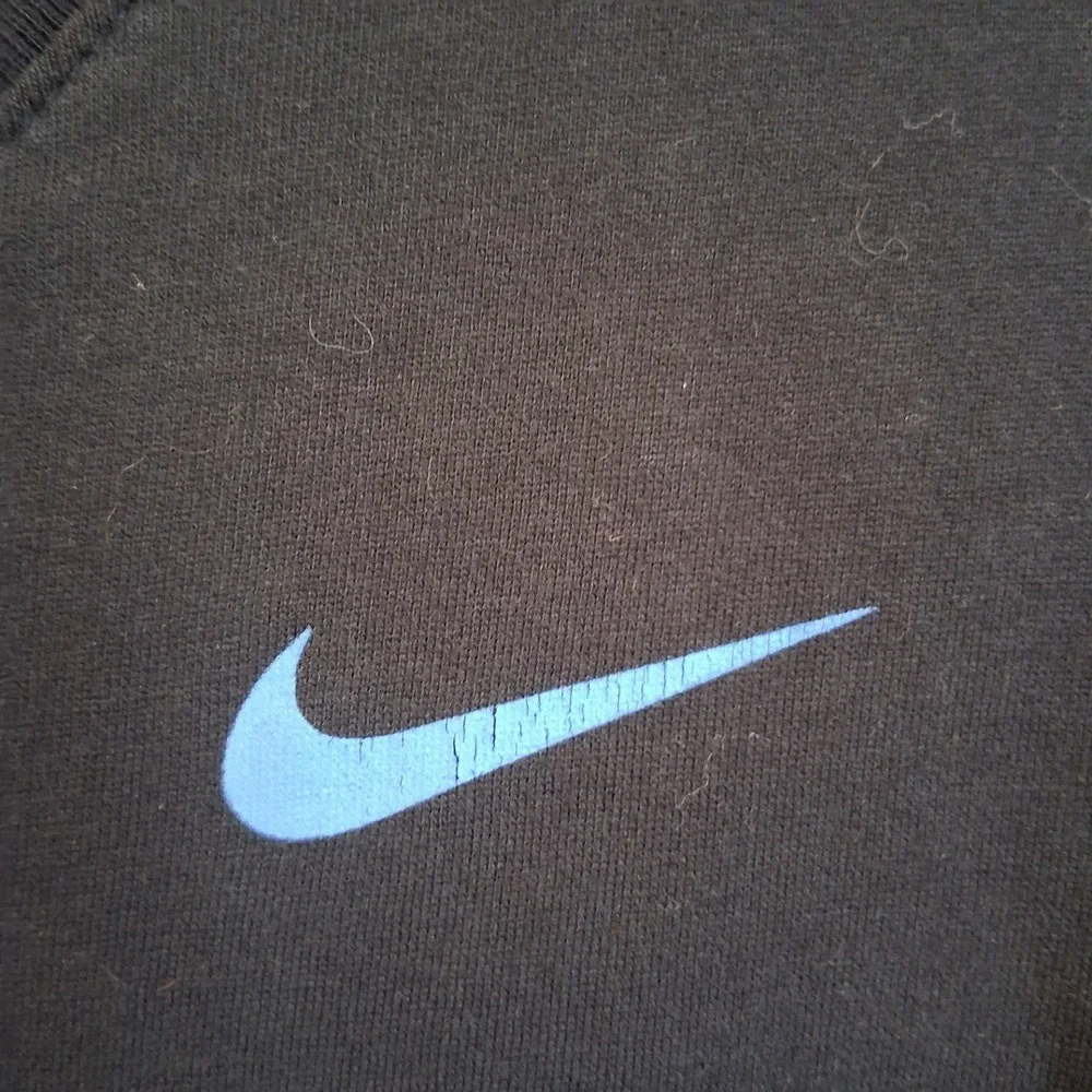 Nike/Spongebob Collab Kyrie Irving Black SS Large Dri-Fit EUC